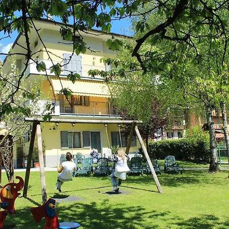 Hotel Perla 2*
